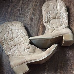 Coconuts by Matisse cowboy boots 8.5